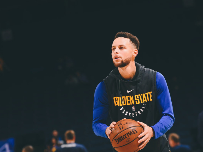 波光粼粼的 波光粼粼的